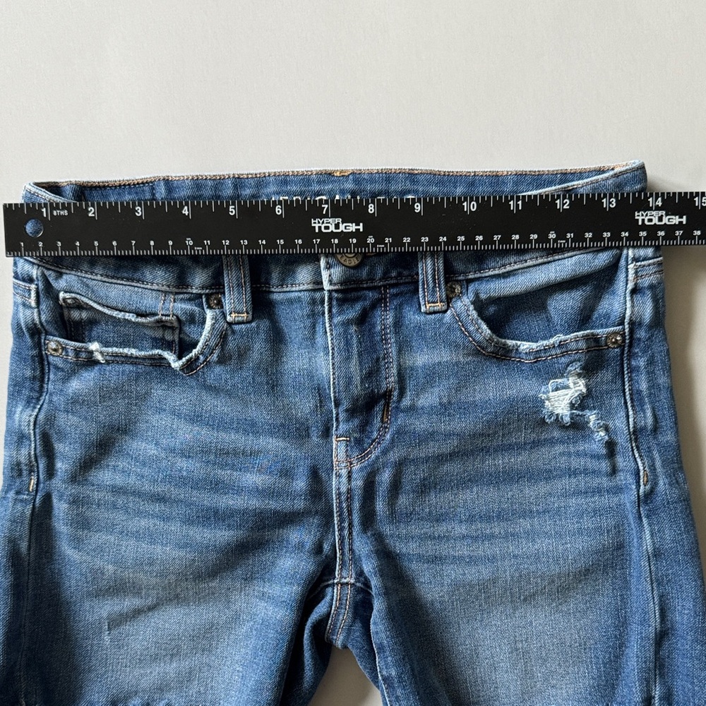Women’s American Eagle Distressed Blue Jean Shorts The Dream Jean Midi Size 4 - Picture 5 of 9